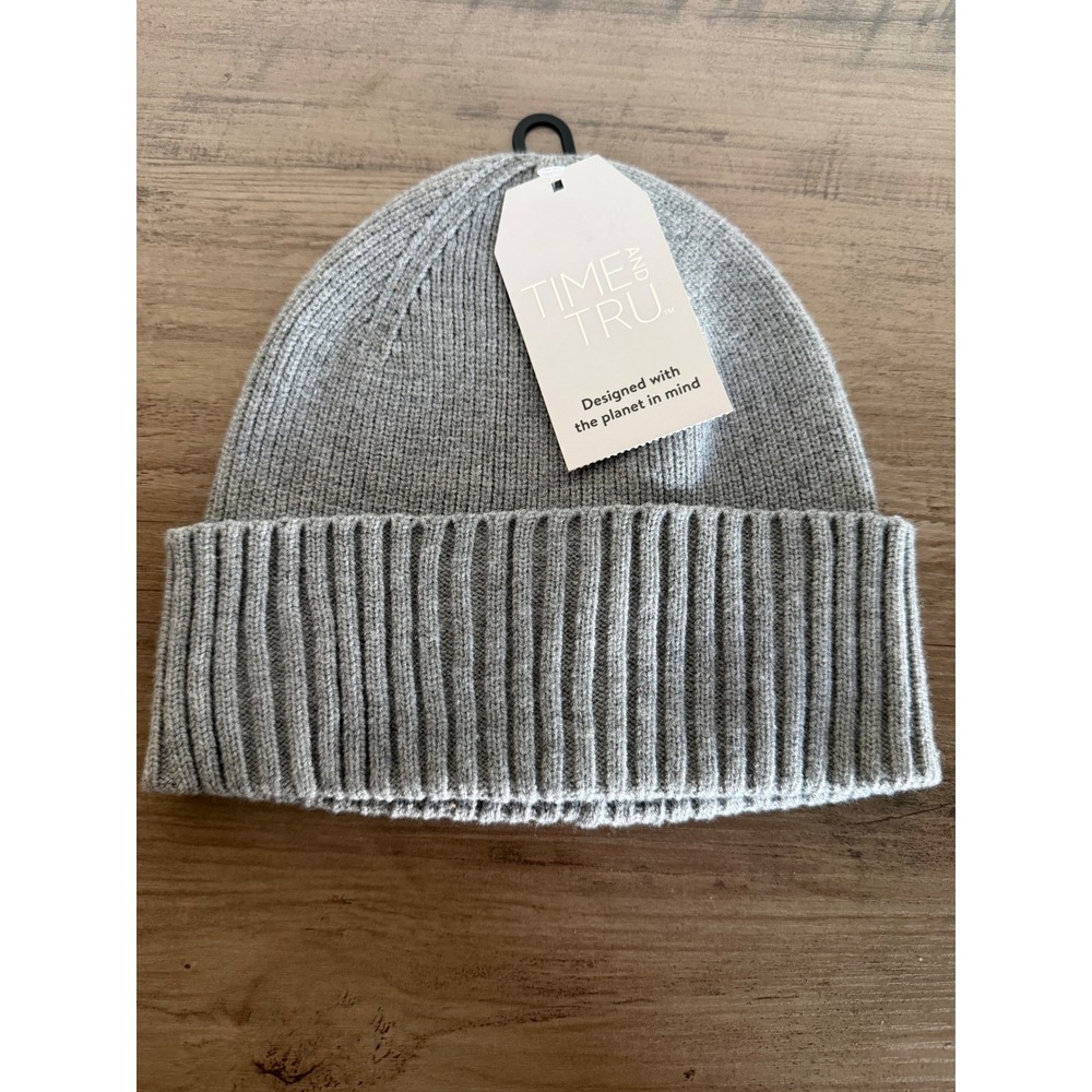 Women ribbed beanie
